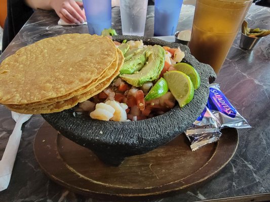 Tacos Y Mariscos El Amigo by null
