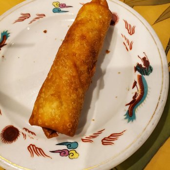 Jade Palace Restaurant - Regular egg rolls with meal.  Good - Chinese Near Me - Humble, Texas