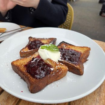 Le Garage - Pain Perdu - French Near Me - Sausalito, California Le Garage - Pain Perdu - French Near Me - Sausalito, California