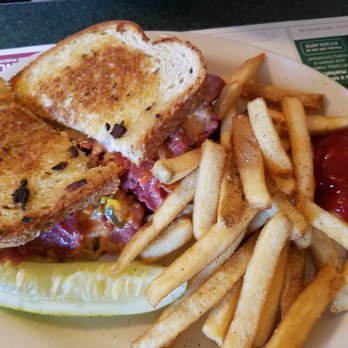 Metro Diner - American Near Me - Indianapolis, Indiana