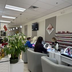 Glitz Nail Lounge
