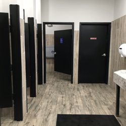 Pilot Flying J - Female's bathroom