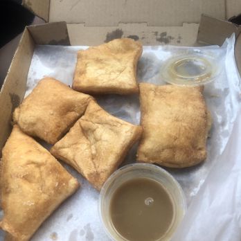 Big Slice Pizza - Cinnamon puffs and Carmel dipping sauce. We ate a few from the box before the picture - Pizza Near Me - Fullerton, California