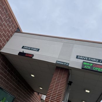 TD Bank - 12/24/2023 ATM & bank drive thru - Banks & Credit Unions Near Me - Portsmouth, New Hampshire TD Bank - 12/24/2023 ATM & bank drive thru - Banks & Credit Unions Near Me - Portsmouth, New Hampshire
