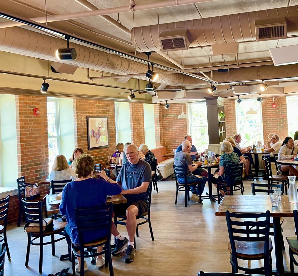 Egg Harbor Café