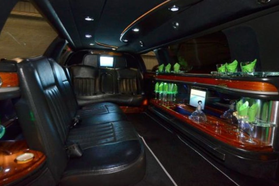 WALNUT CREEK TOWN CAR AND LIMO SERVICE Updated June 2024 14 Photos