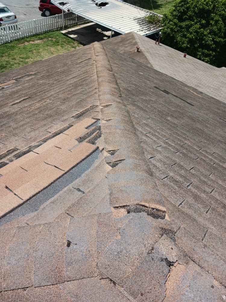 Slide of Licea Roofing