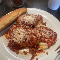 Tellini's Italiano - Sampler lasagna and casserole