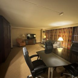 The weirdest room ever. I was supposed to have a queen room but they gave me a meeting room with a pullout bed. WTF The weirdest room ever. I was supposed to have a queen room but they gave me a meeting room with a pullout bed. WTF
