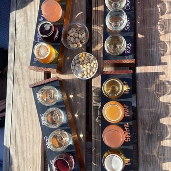 OMNI Winery and Taproom - Flights - Brewpubs Near Me - Rosemount, Minnesota OMNI Winery and Taproom - Flights - Brewpubs Near Me - Rosemount, Minnesota