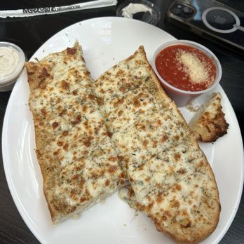 Mellow Mushroom Downtown Atlanta - Cheese bread - Pizza Near Me - Atlanta, Georgia