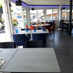 Le Mogador - Belle salle lulineuse