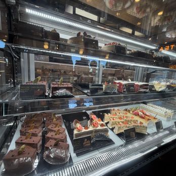 85°C Bakery Cafe-Aurora - Bakeries Near Me - Aurora, Colorado