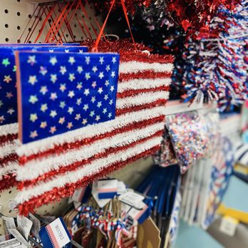 Dollar Tree - Memorial Day Merch - Discount Store Near Me - Willoughby Hills, Ohio Dollar Tree - Memorial Day Merch - Discount Store Near Me - Willoughby Hills, Ohio