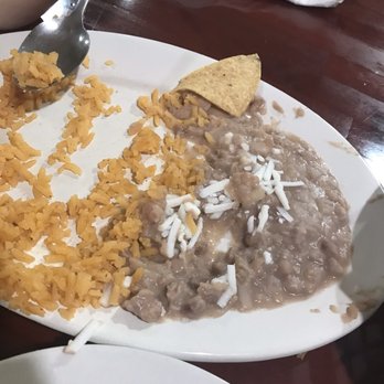 La Esperanza Restaurant - Side de arroz con frijoles with vegan cheese shreds on top. - Mexican Near Me - Chicago, Illinois La Esperanza Restaurant - Side de arroz con frijoles with vegan cheese shreds on top. - Mexican Near Me - Chicago, Illinois