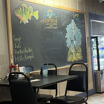Marblehead Galley - Inside - American Near Me - Marblehead, Ohio