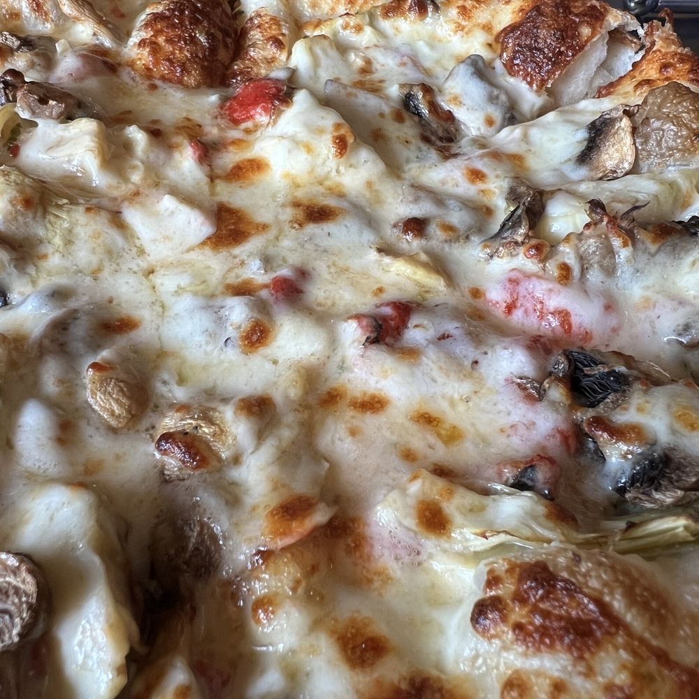 Tony Harper’s Pizza & Clam - Garlic veggie - Pizza Near Me - Inlet, New York