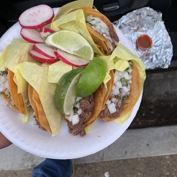 Birrieria Gonzalez - Tacos dorados con esa salsa roja del demonio. - Food Trucks Near Me - Pacoima, California Birrieria Gonzalez - Tacos dorados con esa salsa roja del demonio. - Food Trucks Near Me - Pacoima, California