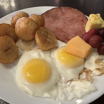 Joyeaux Cafe & Restaurant - Eggs Any Style ($9.50) + Protein ($3.95): regrettable, and forgettable unfortunately. - Vietnamese Near Me - Vancouver, British Columbia