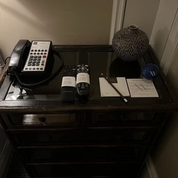 XV Beacon - Phone and side table - Hotels Near Me - Boston, Massachusetts