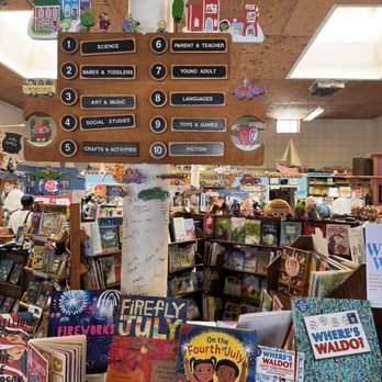 Hicklebee's - Right in front of the entrance - Bookstores Near Me - San Jose, California