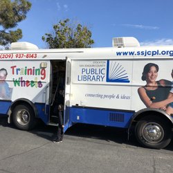 Kids Academy - LIBRARY BUS came to read to the children at Kids Academy.