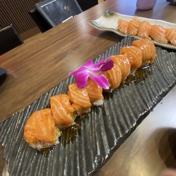 Tokyo Haus - Spicy Salmon Roll - Sushi Bars Near Me - Los Angeles, California Tokyo Haus - Spicy Salmon Roll - Sushi Bars Near Me - Los Angeles, California