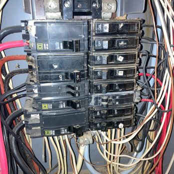 1 Electric & Contracting - This panel had several issues, and after a complete inspection, it was determined that this panel had to be replaced. - Electricians Near Me 1 Electric & Contracting - This panel had several issues, and after a complete inspection, it was determined that this panel had to be replaced. - Electricians Near Me