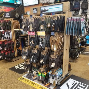 Hawaiian Island Creations - Surf Shop Near Me - Honolulu, Hawaii Hawaiian Island Creations - Surf Shop Near Me - Honolulu, Hawaii