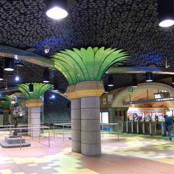 Hollywood/Vine Station - Palm Trees and movie reels - so Hollywood. - Train Stations Near Me - Los Angeles, California Hollywood/Vine Station - Palm Trees and movie reels - so Hollywood. - Train Stations Near Me - Los Angeles, California