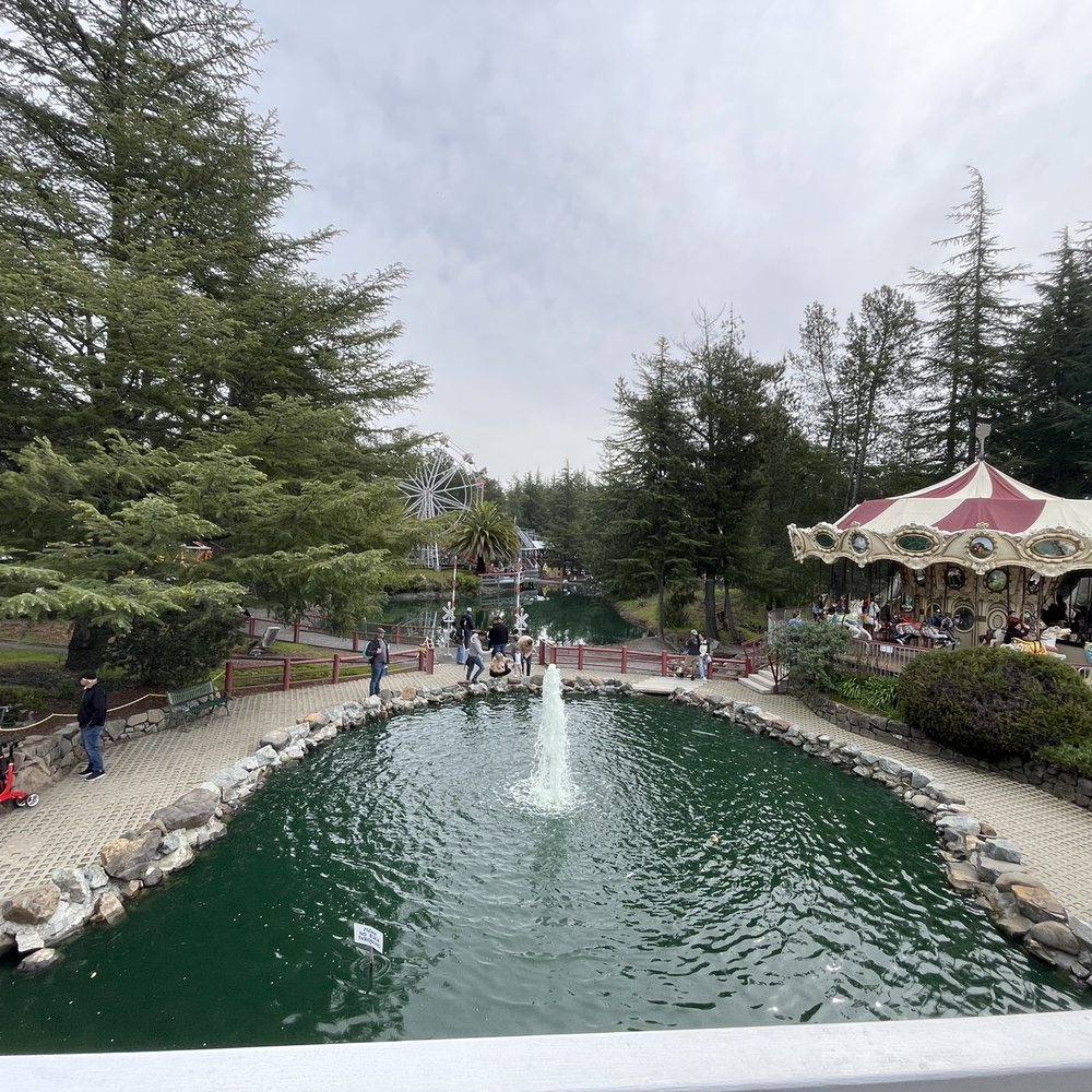 Sonoma TrainTown Railroad - centerpiece waterfall - Amusement Parks Near Me - Sonoma, California