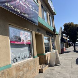 Hira Threading Salon - Store Front