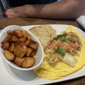 Another Broken Egg Cafe - Lobster & Brie omelette - Breakfast & Brunch Near Me - Oviedo, Florida
