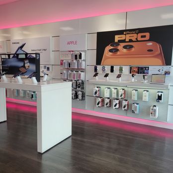 T-Mobile - Inside - Mobile Phones Near Me - Deerfield Beach, Florida T-Mobile - Inside - Mobile Phones Near Me - Deerfield Beach, Florida