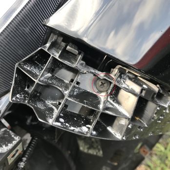 World Auto Body - Body Shops Near Me - Brookline, Massachusetts