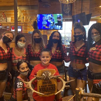 Twin Peaks - He's a happy boy! - Sports Bars Near Me - Madison Heights, Michigan