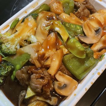 China King Restaurant - beef, broccoli, and mushrooms - Chinese Near Me - Buffalo, New York