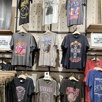 Cotton On - 02/16/24 - Men's Clothing Near Me - Queens, New York Cotton On - 02/16/24 - Men's Clothing Near Me - Queens, New York
