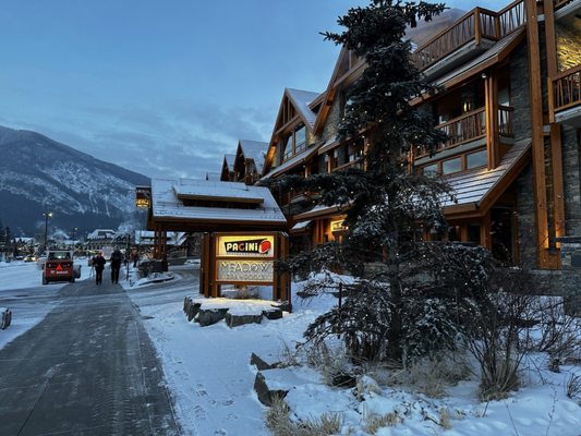 Banff Ptarmigan Inn by null