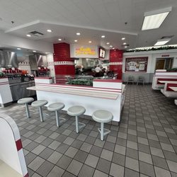 In-N-Out Burger - Inside