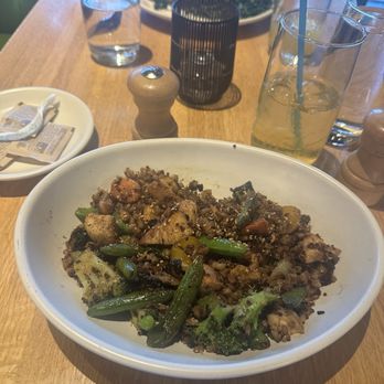 True Food Kitchen - Quinoa teriyaki bowl with chicken and turkey burger - New American Near Me - Denver, Colorado True Food Kitchen - Quinoa teriyaki bowl with chicken and turkey burger - New American Near Me - Denver, Colorado
