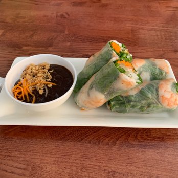 Pho Chau - Shrimp and pork spring rolls - Vietnamese Near Me - Rochester, Minnesota Pho Chau - Shrimp and pork spring rolls - Vietnamese Near Me - Rochester, Minnesota