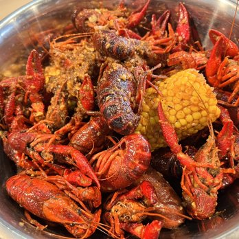Reel Seafood & Bar - Mixed crawfish - Chicken Wings Near Me - Houston, Texas Reel Seafood & Bar - Mixed crawfish - Chicken Wings Near Me - Houston, Texas
