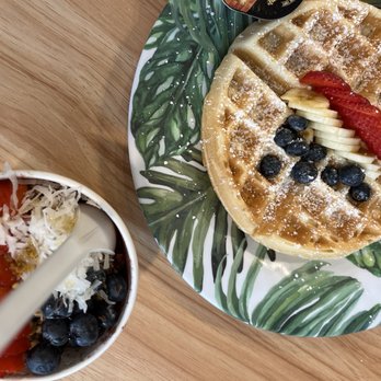 Hawaiian Aroma Caffe - Breakfast & Brunch Near Me - Honolulu, Hawaii