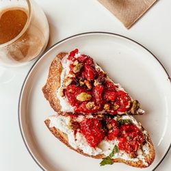 Smalls - Ricotta tartine