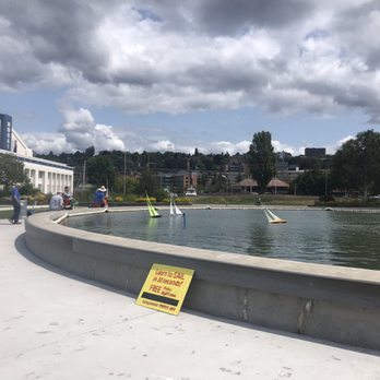Lake Union Piers - Reflecting pond - Parks Near Me - Seattle, Washington Lake Union Piers - Reflecting pond - Parks Near Me - Seattle, Washington