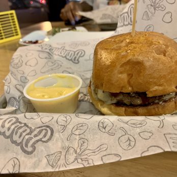 Bareburger - Montclair - Cheese burger - Burgers Near Me - Montclair, New Jersey