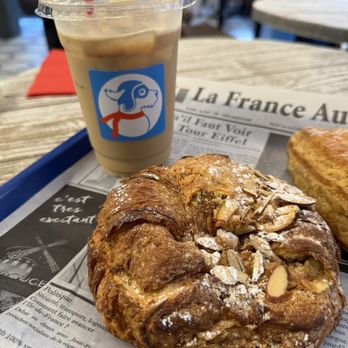 L'Avion Café - Almond Croissant - Themed Cafes Near Me - New York, New York