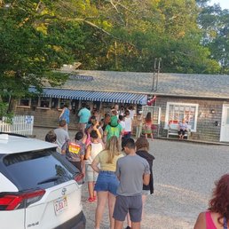 Even with a line line this the seevice was fast friendly and inexpensive. The ice cream was great and plenty of shade and seating. Even with a line line this the seevice was fast friendly and inexpensive. The ice cream was great and plenty of shade and seating.