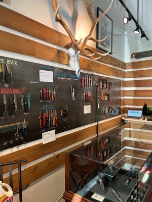 New West Knifeworks & MTN MAN Toy Shop by null